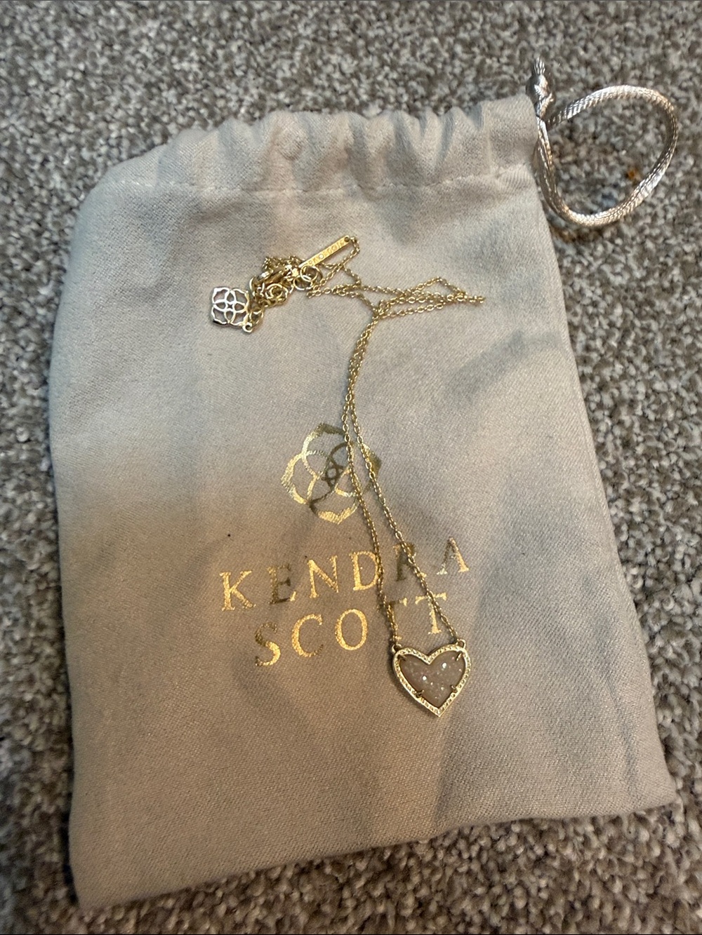 Kendra Scott Ari Heart Necklace White Iridescent Drusy